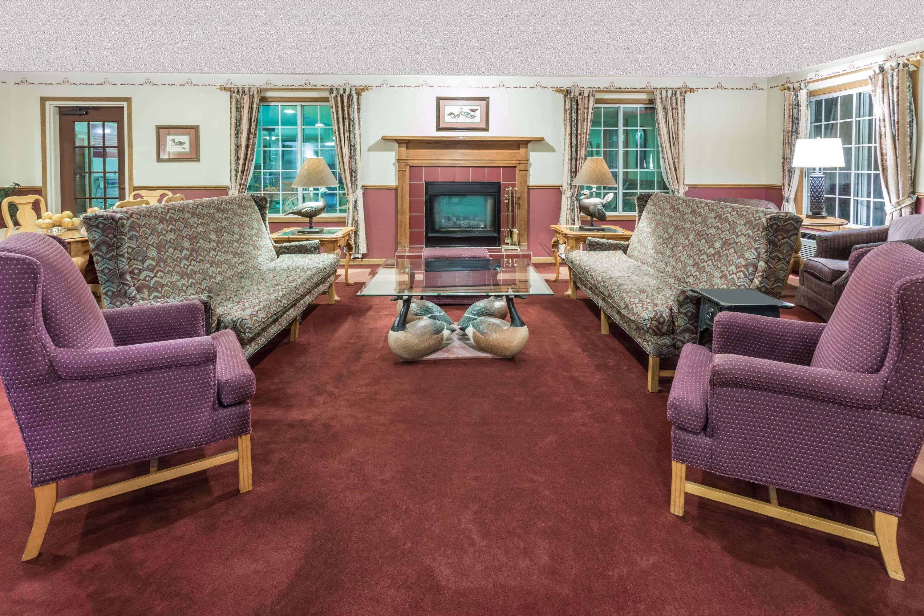 Hotel Baymont By Wyndham Mequon Milwaukee Area Extérieur photo
