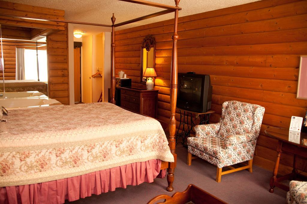 Hotel Baymont By Wyndham Mequon Milwaukee Area Chambre photo