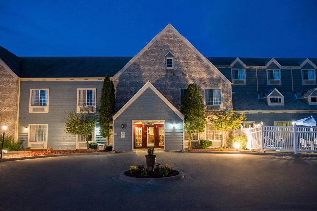 Hotel Baymont By Wyndham Mequon Milwaukee Area Extérieur photo